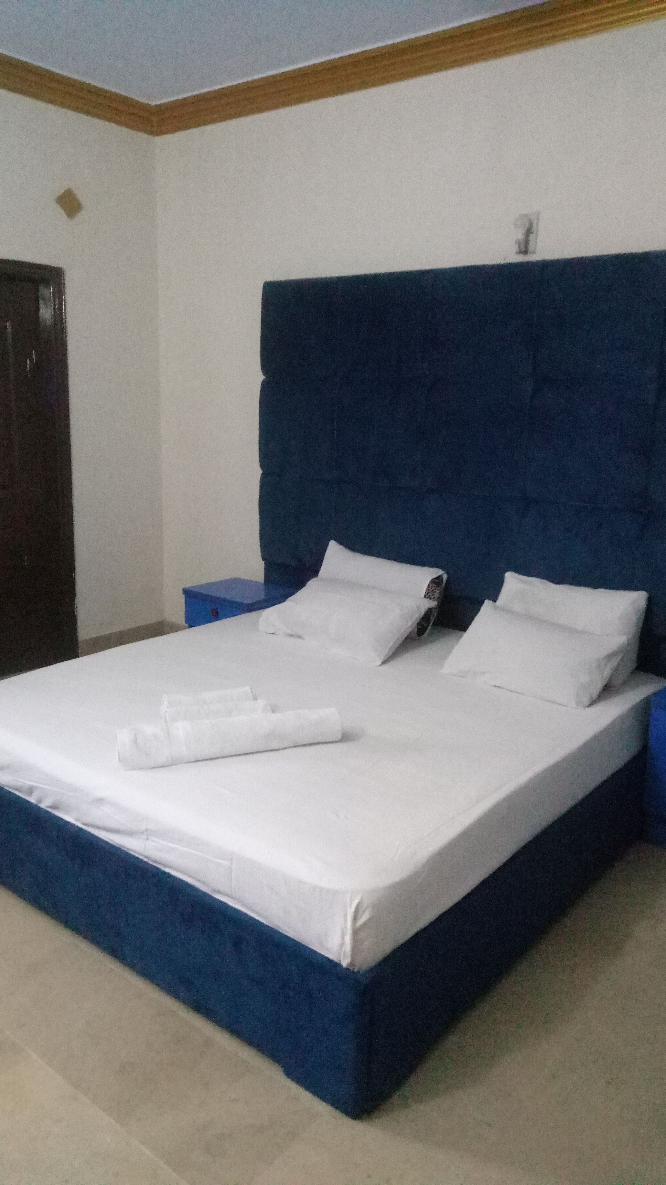 Habitació doble Deluxe, 1 llit de matrimoni gran | Espai de treball apte per a portàtils i habitacions insonoritzades 