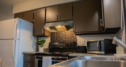 Cozy Stay- Located minutes from the LaCrosse Regional Airport!
Pet Friendly!