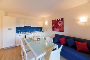 Appartement, vue jardin | Cuisine privée | Machine à expresso, bouilloire électrique