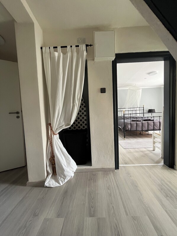 3 Schlafzimmer, Bügeleisen/Bügelbrett, Reisekinderbett, WLAN