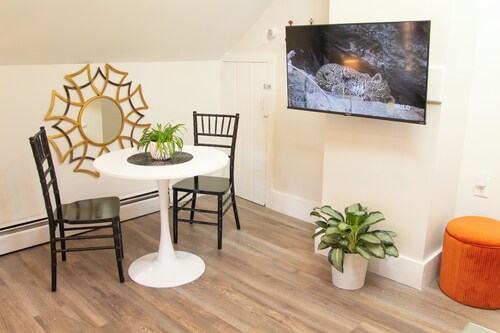 Sunny Spot with Private Parking.