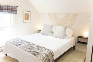 1 slaapkamer, een bureau, internet, beddengoed