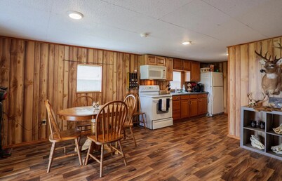  Wildlife Preserve camphouse in Jennings- Includes Tour