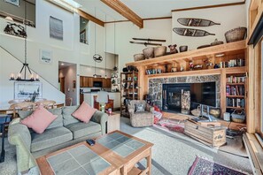 Fireplace, DVD player, stereo