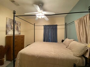 1 chambre, fer et planche Ă repasser, Wi-Fi, draps fournis