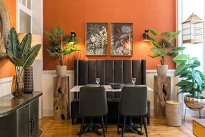Deluxe appartement, 2 slaapkamers, 2 badkamers | Woonruimte