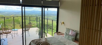 Villa Vista: Encanto y Vista Espectacular en Miravalles de Perez Zeledon