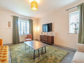 TV - 5 bedroom accommodation in Bridlington (Bridlington)