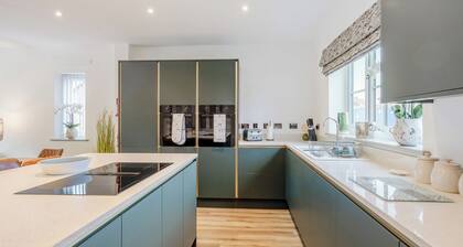 5 bedroom accommodation in Bridlington