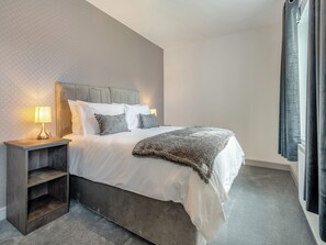 5 bedrooms, free WiFi, bed sheets, wheelchair access - 5 bedroom accommodation in Bridlington (Bridlington)