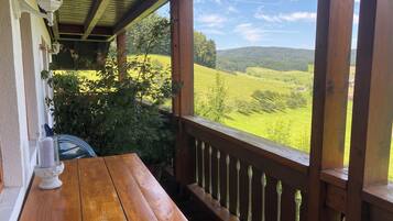 Apartment, 1 Bedroom, Balcony | Outdoor dining