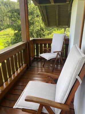 Balcony - Holiday Apartment Cherry Blossom (Schuttertal)