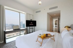 4 bedrooms, iron/ironing board, free WiFi, bed sheets