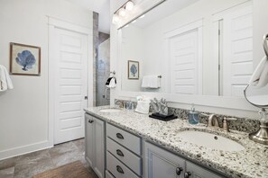 Master bath w/walk-in, rain shower and HUGE master closet - Perfect Day - LSV, Bikes & Steps to Pool (Watersound)