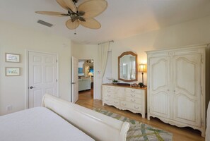 Room - Villa Livella by Duncan Real Estate (Anna Maria)