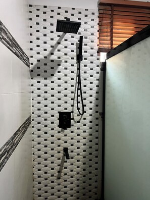 Villa, vista città | Bagno