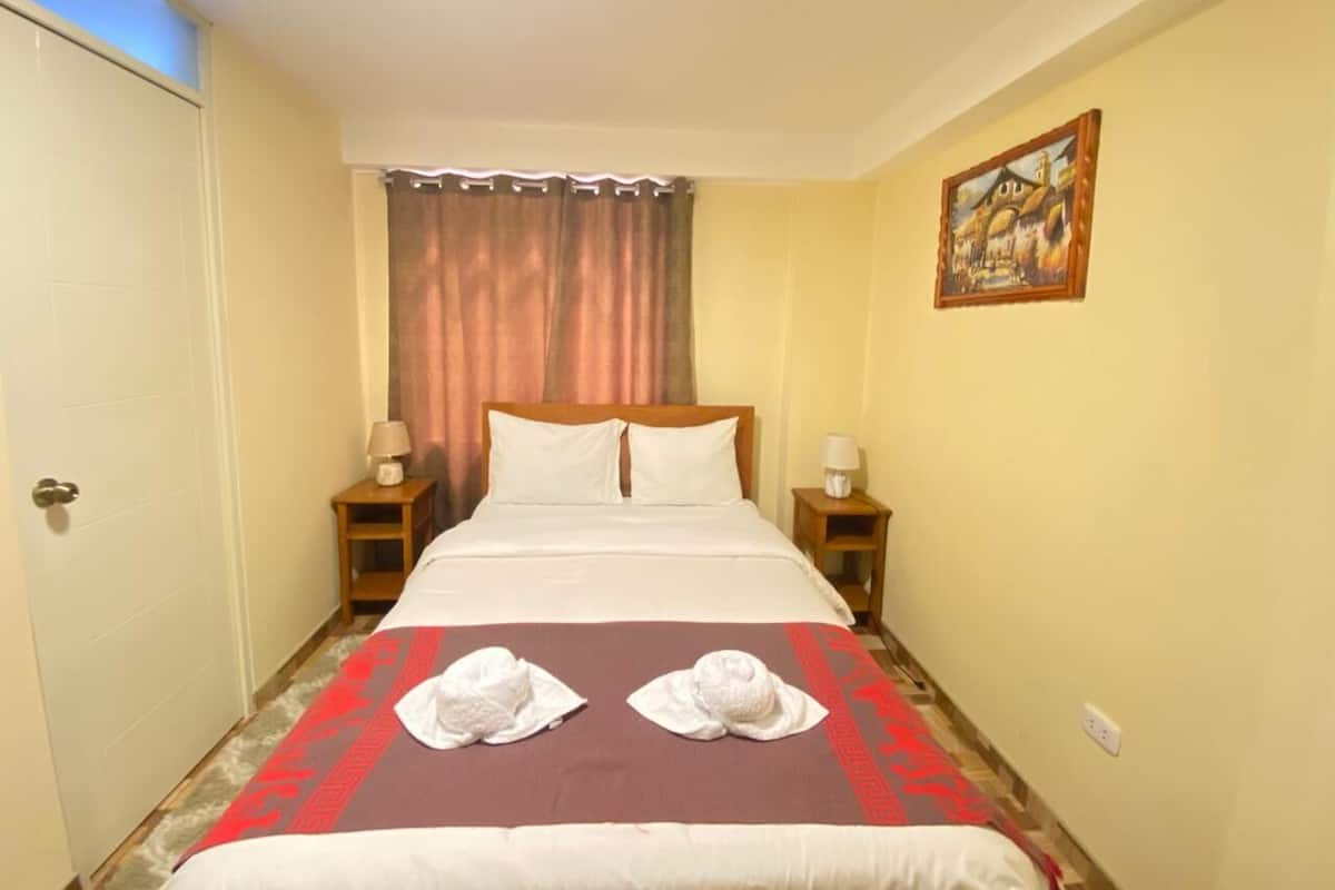 Standard Double Room, 1 Double Bed, Non Smoking, Ensuite | Hypo-allergenic bedding, down comforters, blackout drapes, free WiFi