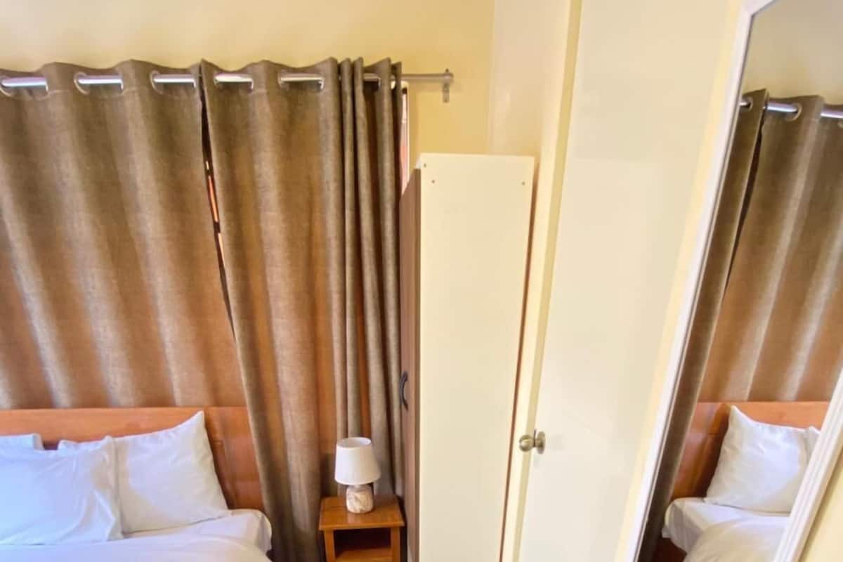 Superior Room, 1 Queen Bed, Ensuite, City View | Hypo-allergenic bedding, down comforters, blackout drapes, free WiFi