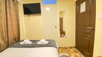 Standard Single Room, 1 Large Twin Bed, Non Smoking, Ensuite | Hypo-allergenic bedding, down comforters, blackout drapes, free WiFi