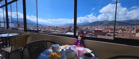 Desayuno continental incluido todos los días