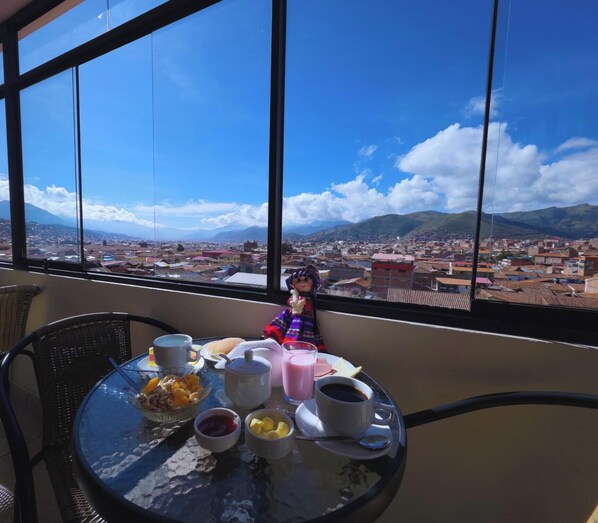 Bao gồm bữa sáng kiểu Âu hàng ngày 