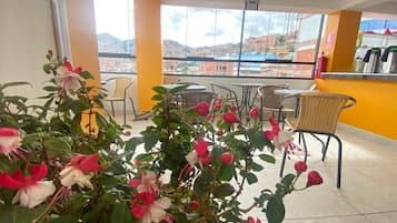 Smart TV 32 pulgadas con canales de televisión digitales