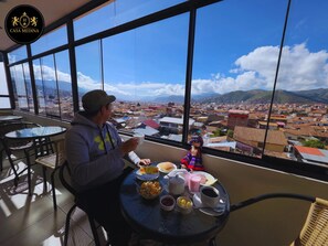Free daily continental breakfast - Casa Medina Hostal (Cusco)
