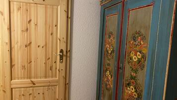 Room, 1 Bedroom, Balcony | Bathroom