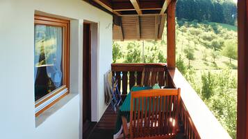 Room, 1 Bedroom, Balcony | Property grounds