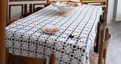 Apartment with 3 bedrooms, 3 bathrooms and large living room with terrace