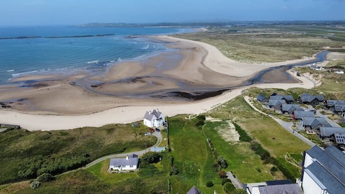 Coastal Boutique Luxury Home With Sea Views - Pass the Keys