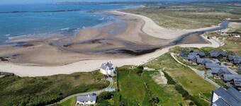 Coastal Boutique Luxury Home With Sea Views - Pass the Keys