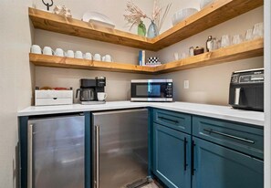 Fridge, microwave, oven, stovetop - Heated Pool | Indoor Slide | Lakeside w/Dock (Host Springs)
