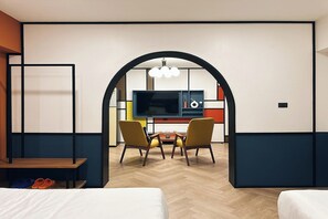 Deluxe King Suite