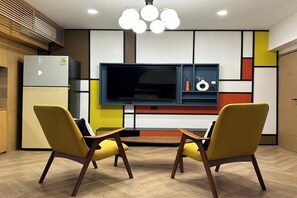 Deluxe King Suite