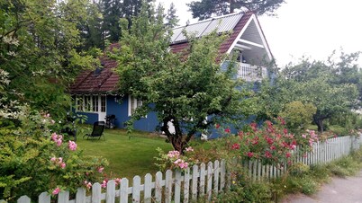 Villa i ett Lugnt Område med Många Bekvämligheter & Närhet Till Strand