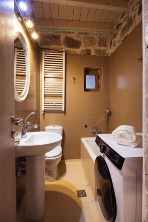 風筒、提供毛巾、番梘、洗頭水