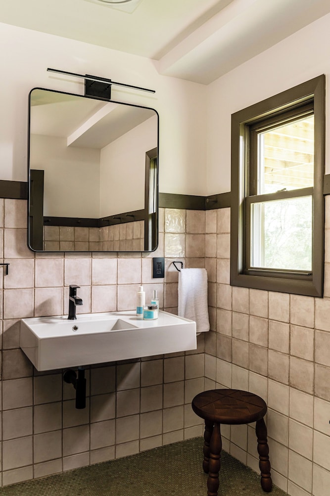 Hemlock Neversink by null