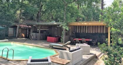 Chalet 'Cap Ferret Villa Grand Bois' con piscina privada, terraza privada y jardín privado
