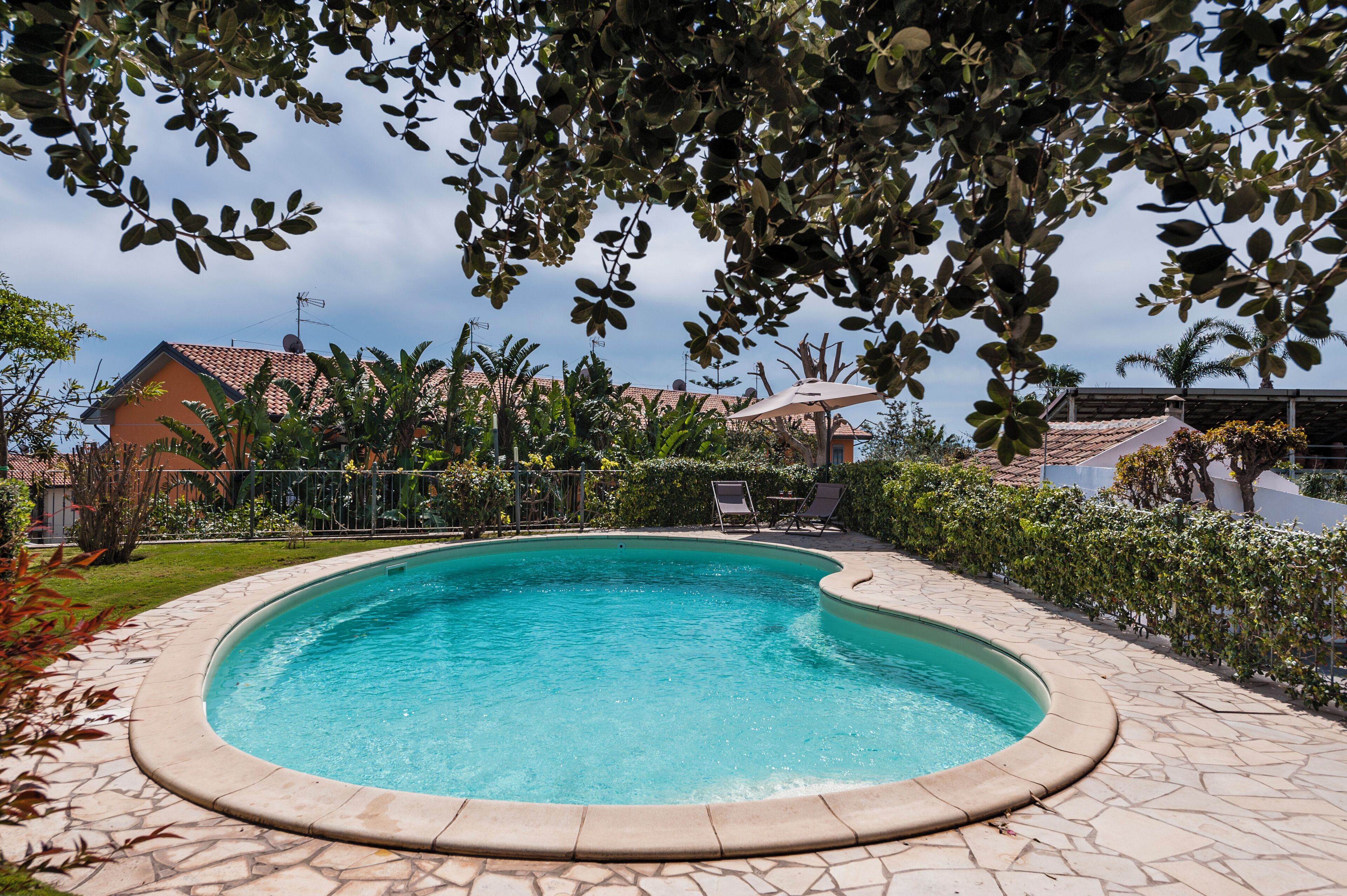 季節性室外游泳池