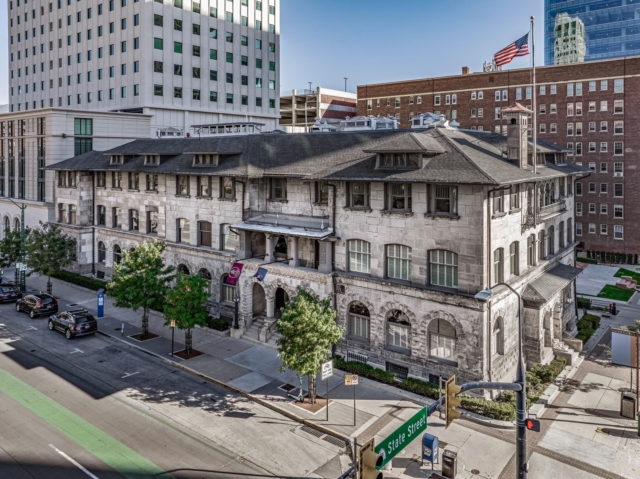 المنشأة من الخارج