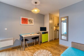 Interior - Studio with Terrace on the Beach in La Grande Motte – Renovated 2026 (La Grande-Motte)