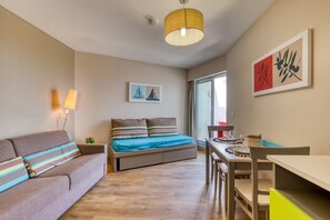 TV - Studio with Terrace on the Beach in La Grande Motte (La Grande-Motte)