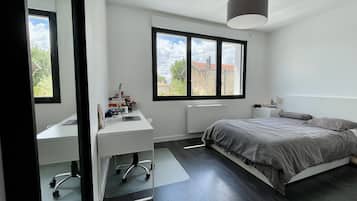 5 chambres, fer et planche Ă repasser, Wi-Fi, draps fournis