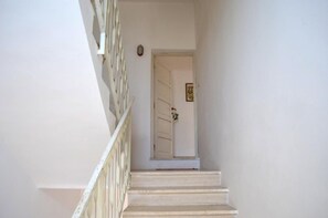 Interior - Holiday Home 'Casa Vacanza Nyota Pt60 X 4 Ospiti' with Balcony (Torre dell'Orso)