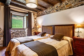 2 chambres, fer et planche à repasser, accès au Wi-Fi (inclus)