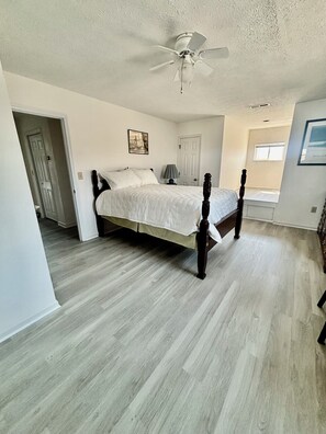 4 Schlafzimmer, Bügeleisen/Bügelbrett, kostenloses WLAN, Bettwäsche