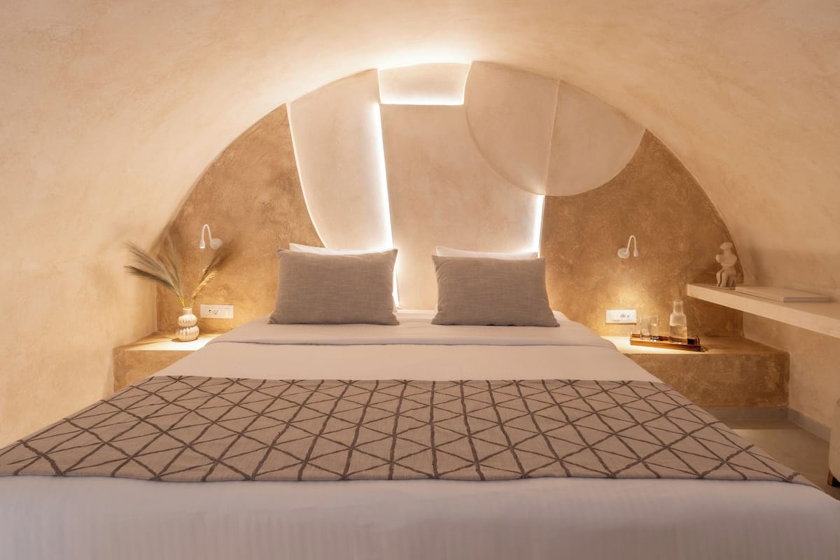 Maisonette with Heated Jacuzzi | 1 bedroom, premium bedding, down comforters, memory foam beds