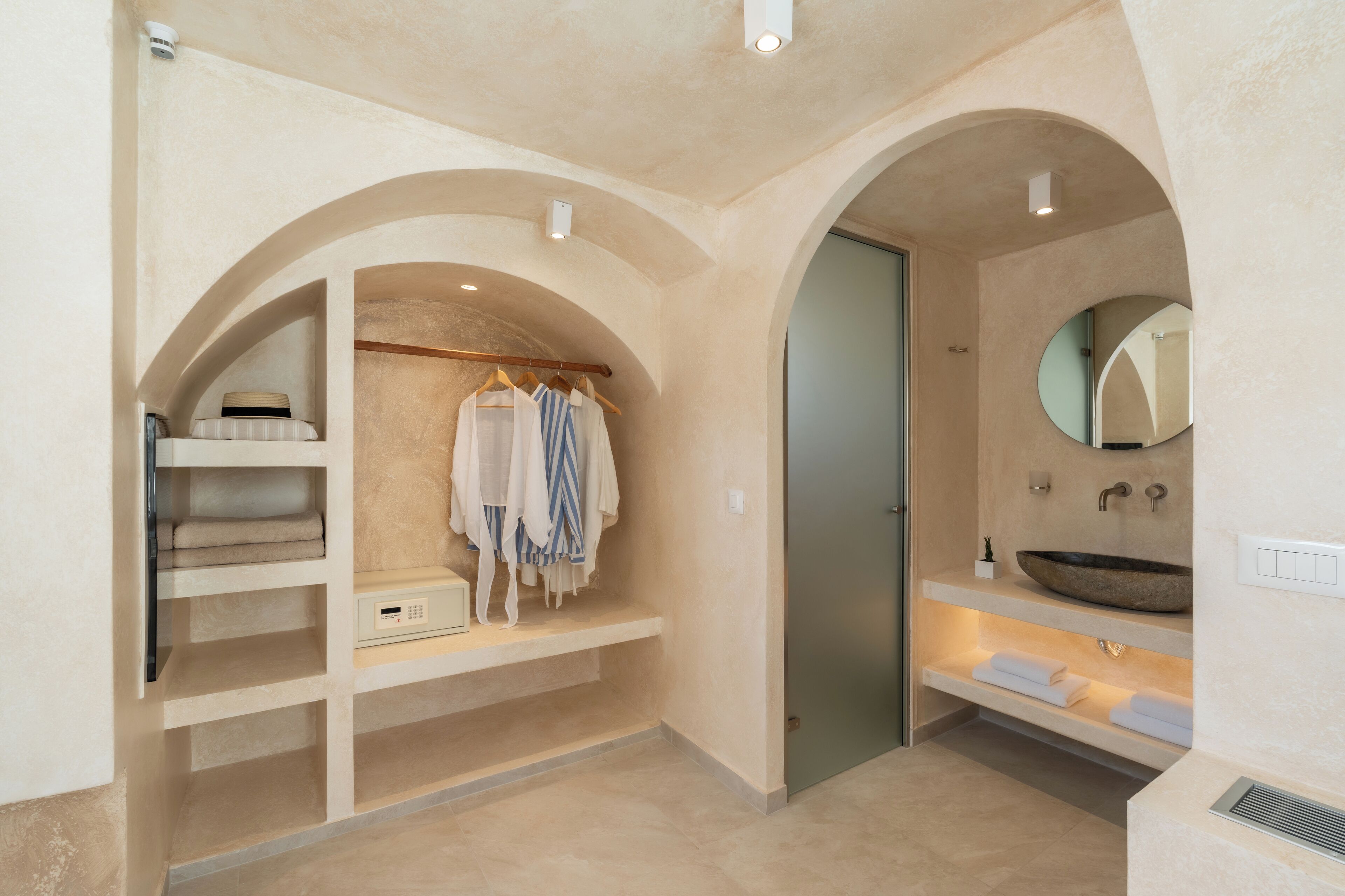 Photo - Heyday Luxury Suites