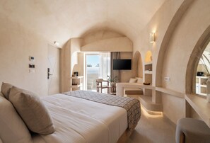 Junior Suite with Heated Jacuzzi - Heyday Luxury Suites (Santorini)